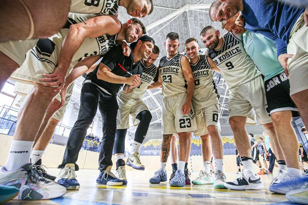 FOTO/VIDEO/Final4 2. liga: Ravens si doma vybojovali druholigový titul