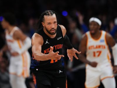 VIDEO: Knicks rozbili Atlantu, Philadelphia prekvapila Boston, San Antonio postúpilo