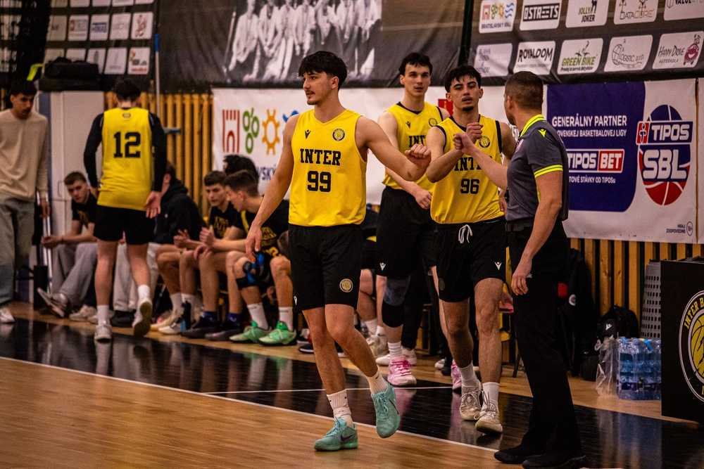 Skvelý Randuška s Interom na Wolves nestačili. Zápas sme úplne podcenili, hneval sa Rakočevič