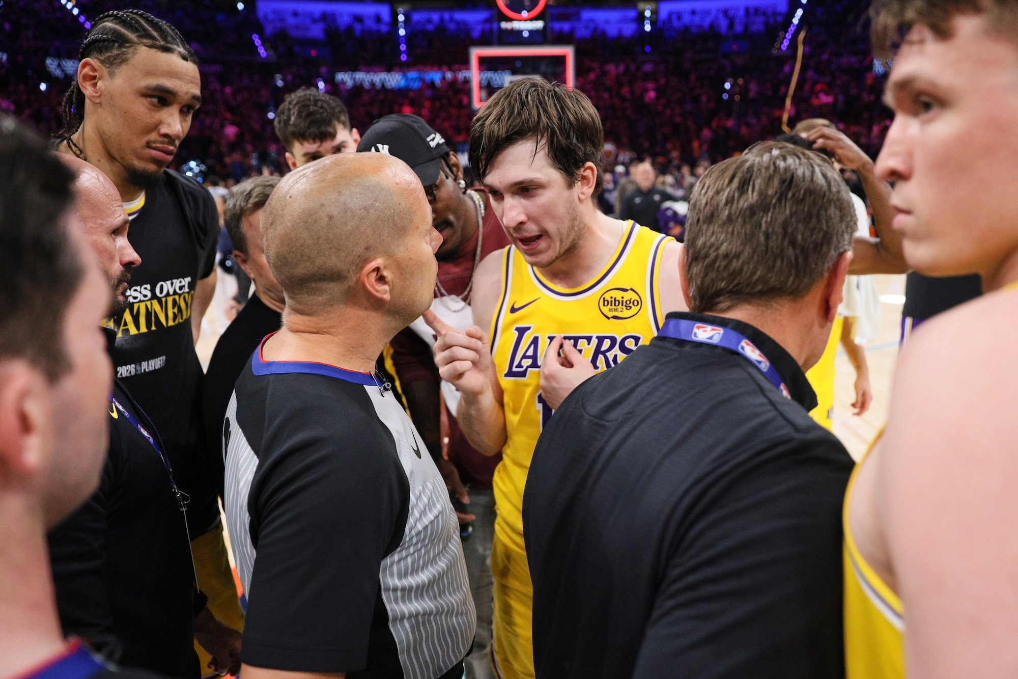 VIDEO: Lakers sa pustili do rozhodcov, OKC pohodlne vedie 2:0 na zápasy