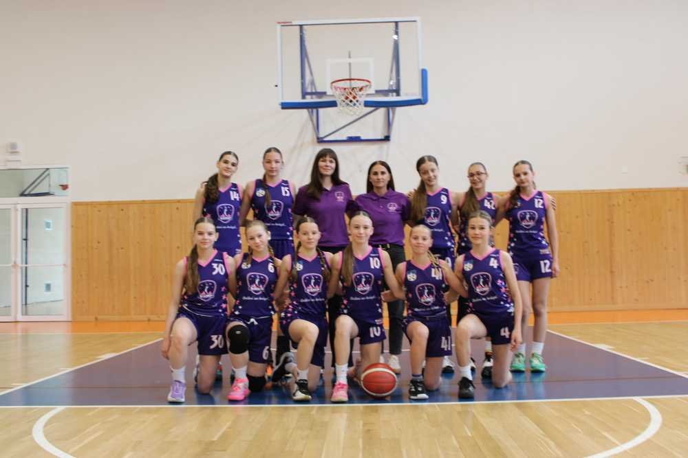 FOTO/VIDEO: O trofej v MEL/BasketGirls® U14 si zahrajú Poprad a Brno