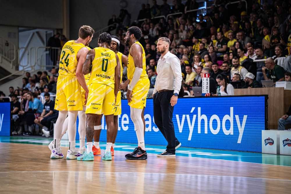 FOTO/VIDEO: McGill a Dorsey z lavičky zariadili Patriotom prvé víťazstvo
