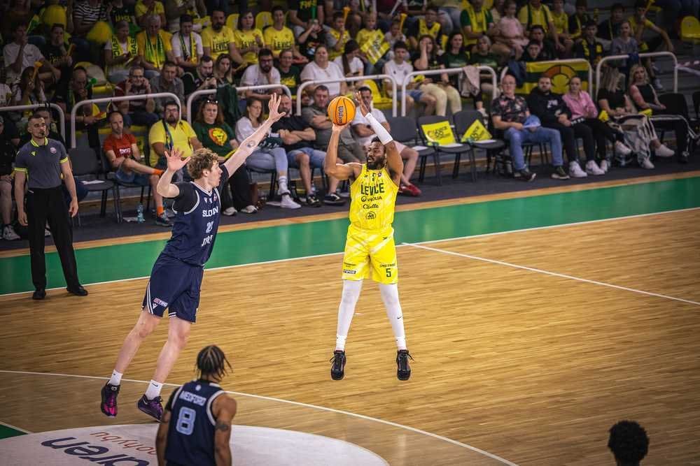 FOTO/VIDEO: Patrioti sa utrhli koncom 3. štvrtiny a Slovan už nemal nárok