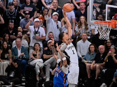 VIDEO: San Antonio nedalo OKC šancu a vyrovnalo sériu na 2:2