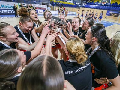V Starej jazdiarni rozkvitla červená ruža. Trénerka i MVP turnaja vyzdvihli kolektív