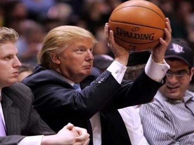 Prezident USA sa po rokoch vyberie na NBA