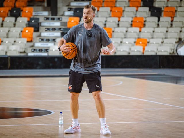 Iba tento Slovák má na NBA, vraví tréner Bayernu Mníchov Anton Gavel